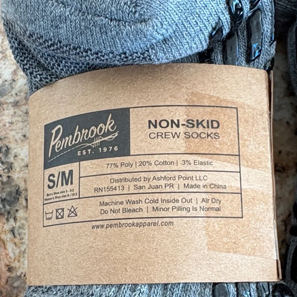 Men's Pembrook Gray Non-Skid Socks 4 pairs Size S/M
